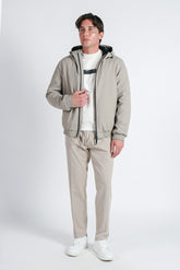 GIUBBOTTO TECNICO CON CAPPUCCIO TORTORA